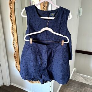SSYS / NWT Floral Eyelet Shorts and Top Set Navy